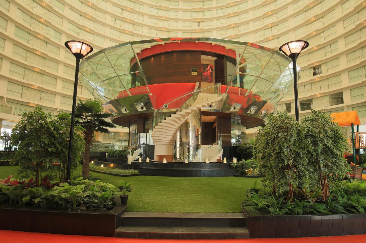 Rajhans Belliza Service Apartment Surate Exterior foto