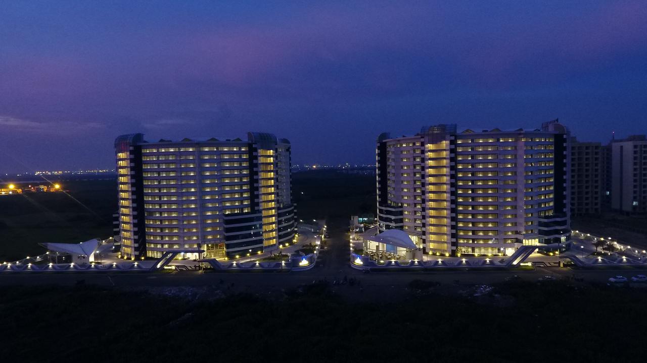 Rajhans Belliza Service Apartment Surate Exterior foto