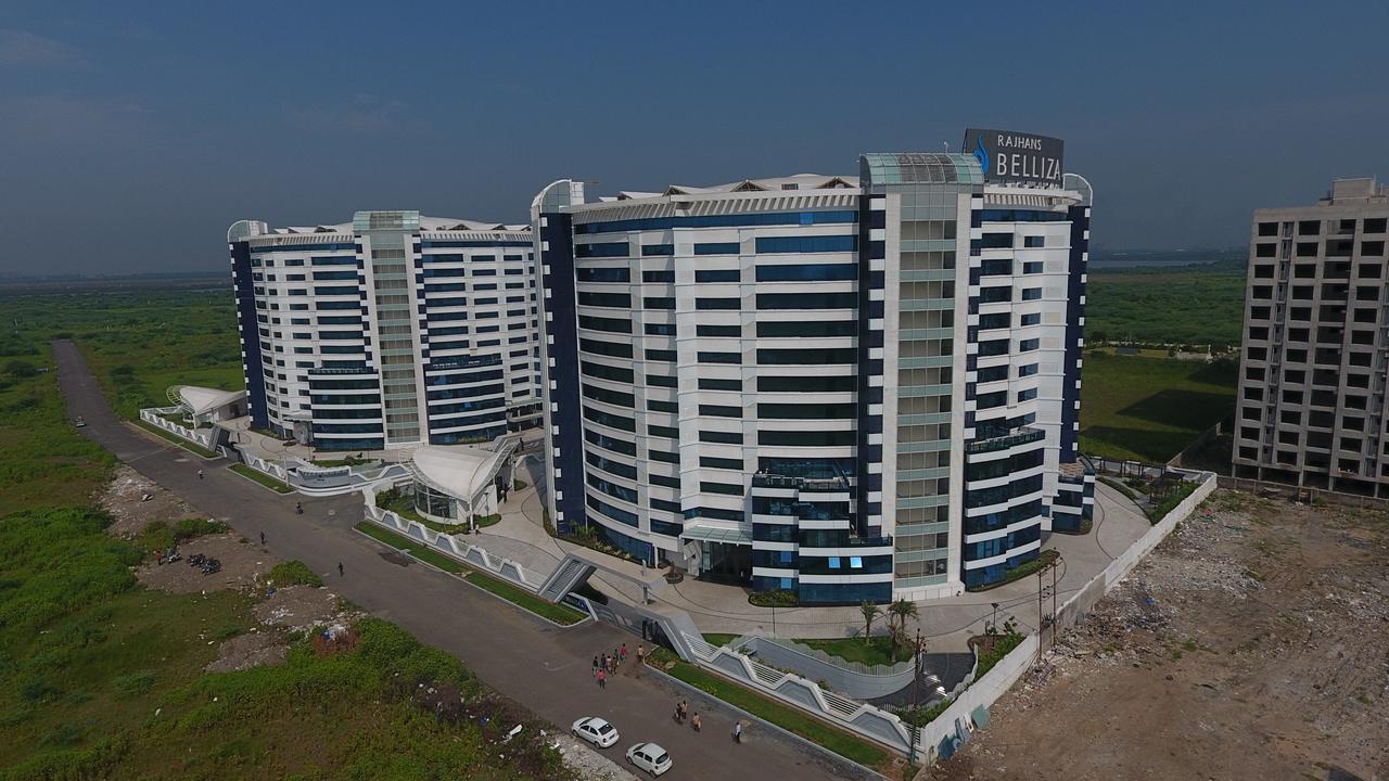 Rajhans Belliza Service Apartment Surate Exterior foto
