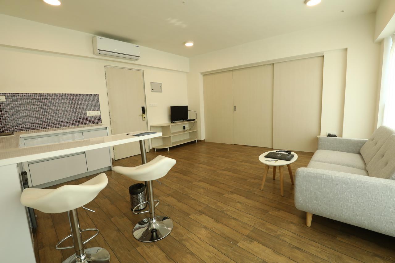 Rajhans Belliza Service Apartment Surate Exterior foto